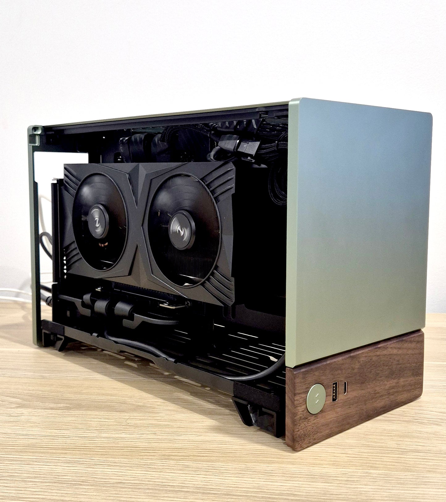 Fractal Terra Creator’s Edition. RTX 4070 Super